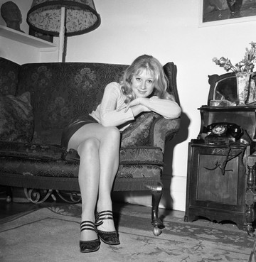 Ezt a képet 1968-ban készítette egy magazin fotósa az akkor 23 éves Helen Mirrenről, aki úgy gondolta, a szárnyait bontogató színésznő előtt nagy jövő állhat. 