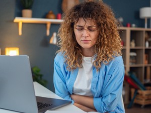 Meglepő eredményt hoztak a kutatások: ezt teszi valójában a menstruáció a munkateljesítményeddel