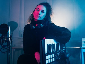 Egyszerre sokkoló és reménykeltő a dal, ami arra szólítja fel a nőket, hogy merjenek felszólalni a bántalmazók ellen