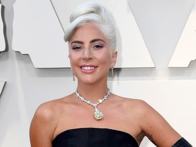 Megszületett Lady Gaga első gyermeke, gyönyörű közös fotó készült róluk a csöppséggel