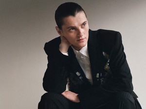 LITKOVSKA x Nick Knight kapszulakollekció: az ukrajnai háború áldozatainak támogatása