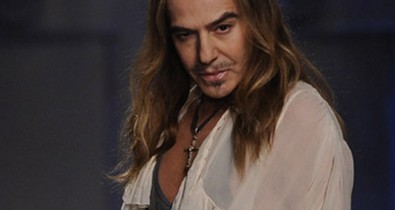 Tanárként mutatkozik be a kiátkozott divattervező