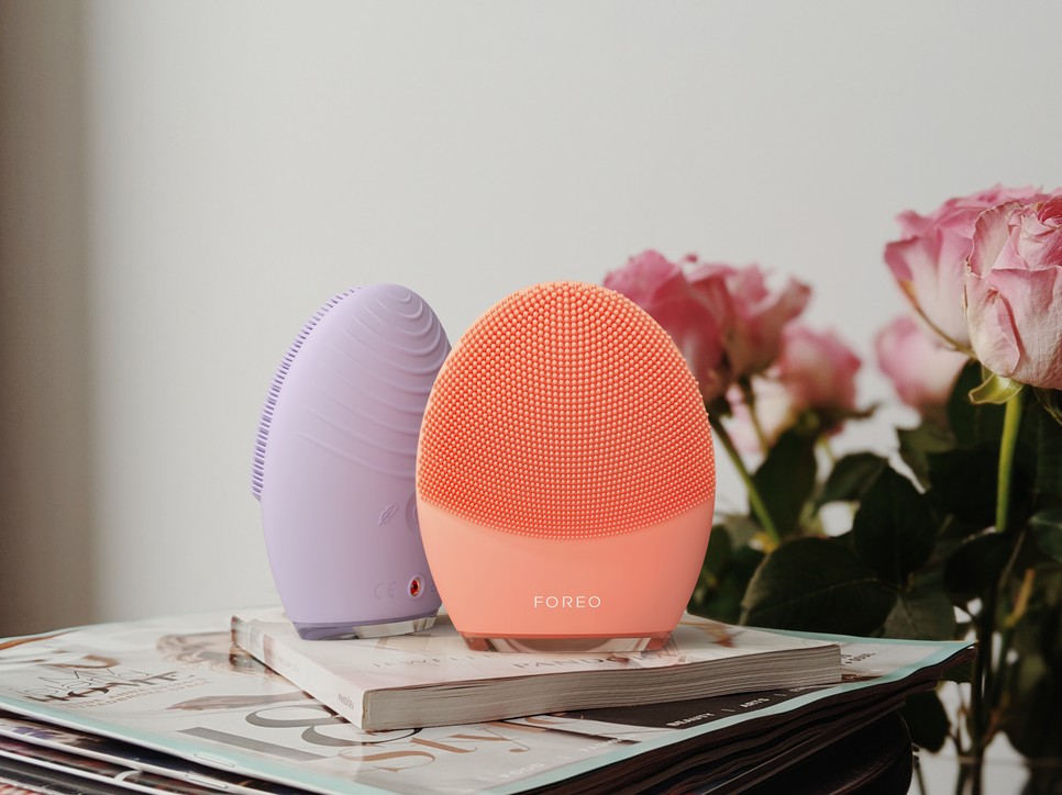 Egyszerre kíméletes és szuper alapos: itt a FOREO LUNA 4 kollekció!