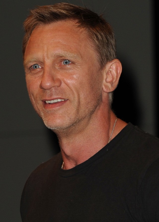 Daniel Craig