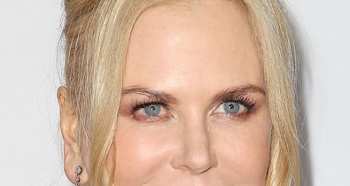 Össze fogsz zavarodni! Nicole Kidman mellén egy mellvillantó szirén van!