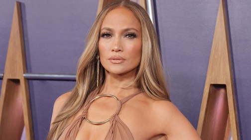 Így néz ki az 56 éves Jennifer Lopez smink nélkül, teljesen természetesen