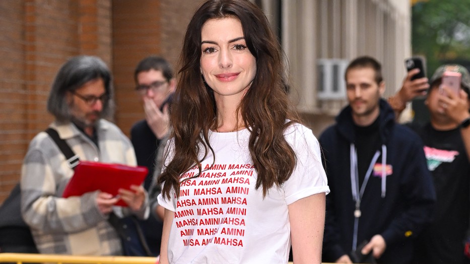 Vajon mivel tartoznak a sztárok a rajongóik felé? Anne Hathaway válasza elgondolkodtató