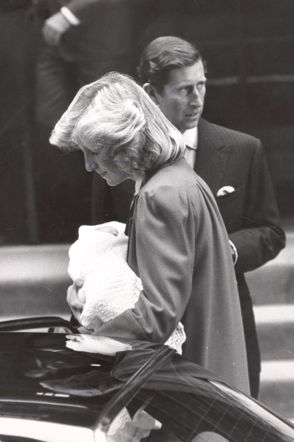 Az egynapos Harryt hazaviszik a kórházból.