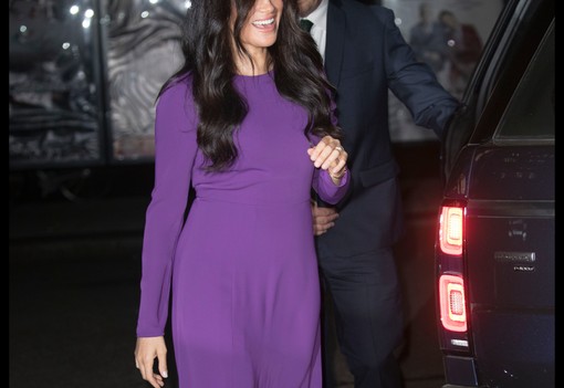 Kizárólag a királyi család viselhette ezt a színt, mindenki másnak tilos volt: gondoltad volna?