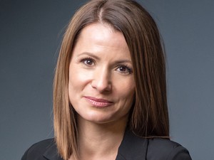 Az enteriőrtervező ma egy olyan overált viselt, ami bármilyen alkalomra tökéletes