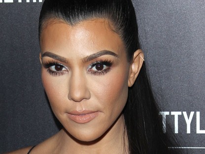 Kourtney Kardashian bomba testének titka ezeknek az ételeknek a mellőzése