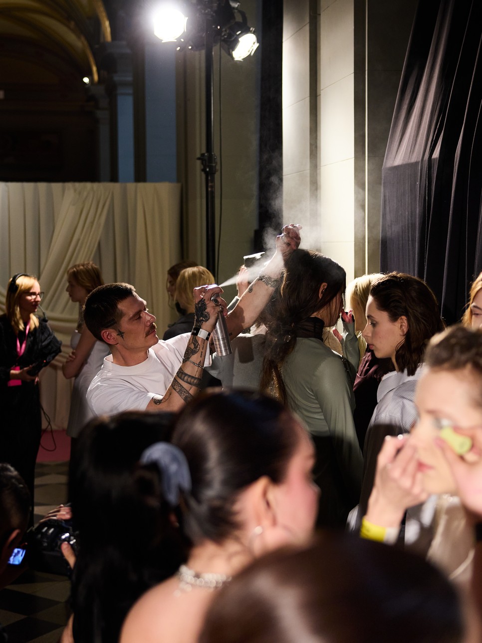 Kevin Jacotot áll a kreatív hajötletek mögött