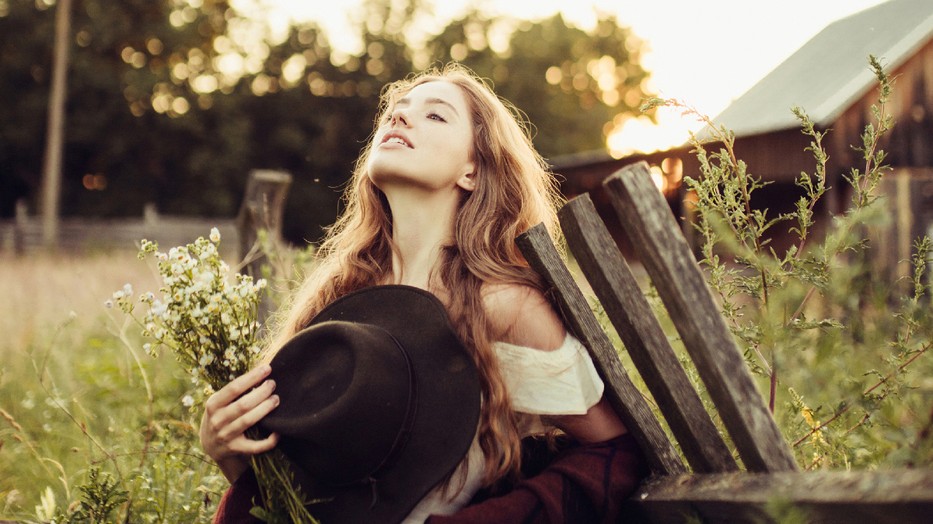 GlamDrop: Bronzos sminkek és frissítő kényeztetés vár