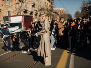 Hogyan alakították át az influenszerek a közösségi médiában a divatot?