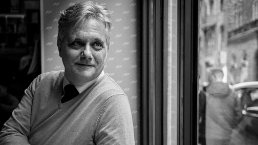 Nyáry Krisztián: Egykor a kávéház a kor Facebookja volt - Az íróval a magyar kávéházi kultúráról beszélgettünk