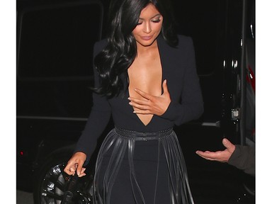 Ultraszexi szettben randizik Kylie Jenner