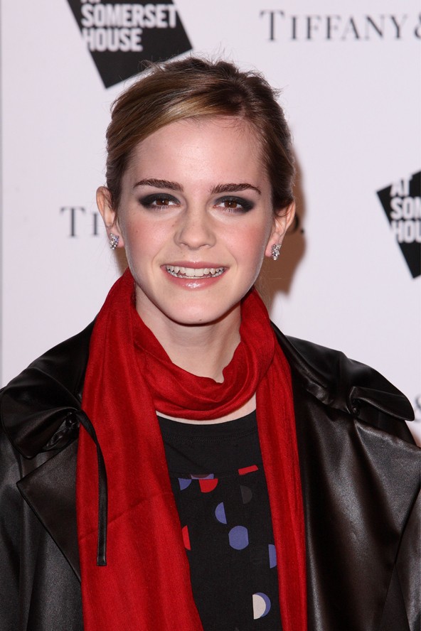 Immáron ismét barnán. Jól állt neki a füstös szemsmink.