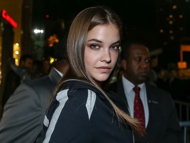 Nézd milyen sportosan hódított Palvin Barbi Brazíliában