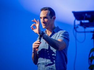 Magyar származású viselkedéskutató menthet meg minket a teljes széteséstől