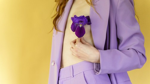 Felszabadulhatnak a mellbimbók 2023-ban? Most végre van rá esély!