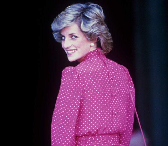 Észrevetted, hogy Katalin hercegné Diana ruháját koppintotta?