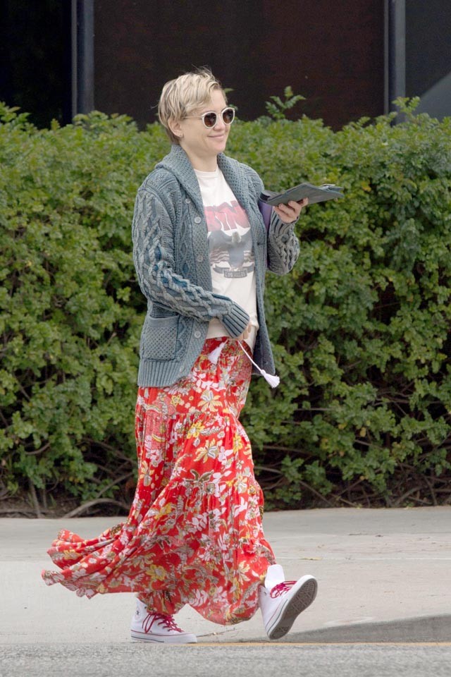 A terhes Kate Hudson együtt lógott az exével, és nincsen ebben semmi különös