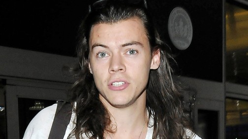 Állj! Harry Styles kiköpött Mick Jagger!