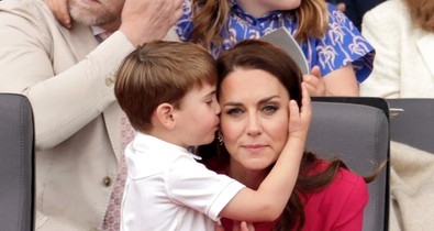 Te észrevetted? Csak szemfülesek szúrták ki az édes részletet Lajos herceg szülinapi fotóján!