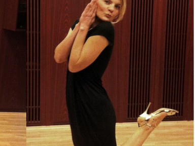 Kedd: argentin tangót jár a tervezőnő