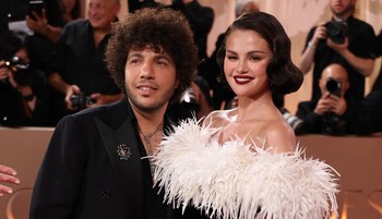 Selena Gomez és Benny Blanco csókolózós fotójába te is belepirulsz, csak úgy tombol közöttük a kémia