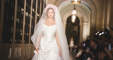 12 menyasszonyi ruha, amitől garantáltan zavarba jössz: barátkozz meg velük, mert ezek uralják majd a 2026-os trendeket