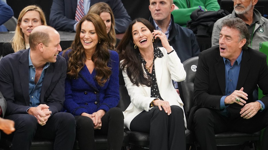 Katalin hercegné és Harry herceg egy kosárlabdameccsen romantikáztak