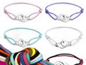 Megbilincsel a szerelem!