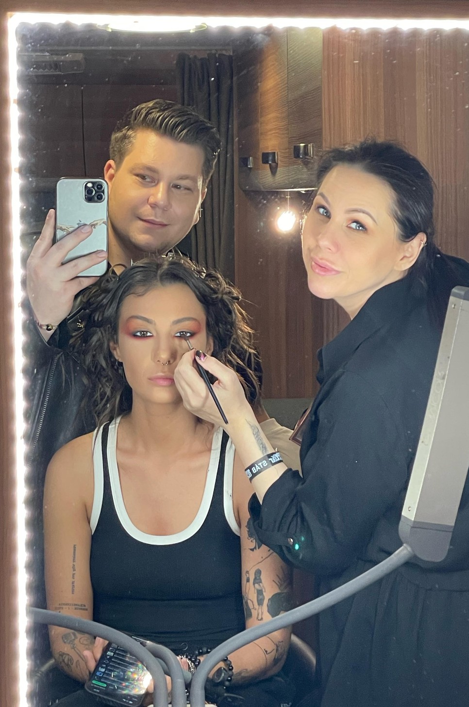 Sztárban sztár backstage-be szinte senki sem kukkanthat be. Tóth Andi készülődik 