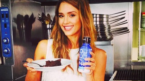 Süss Jessica Albával!