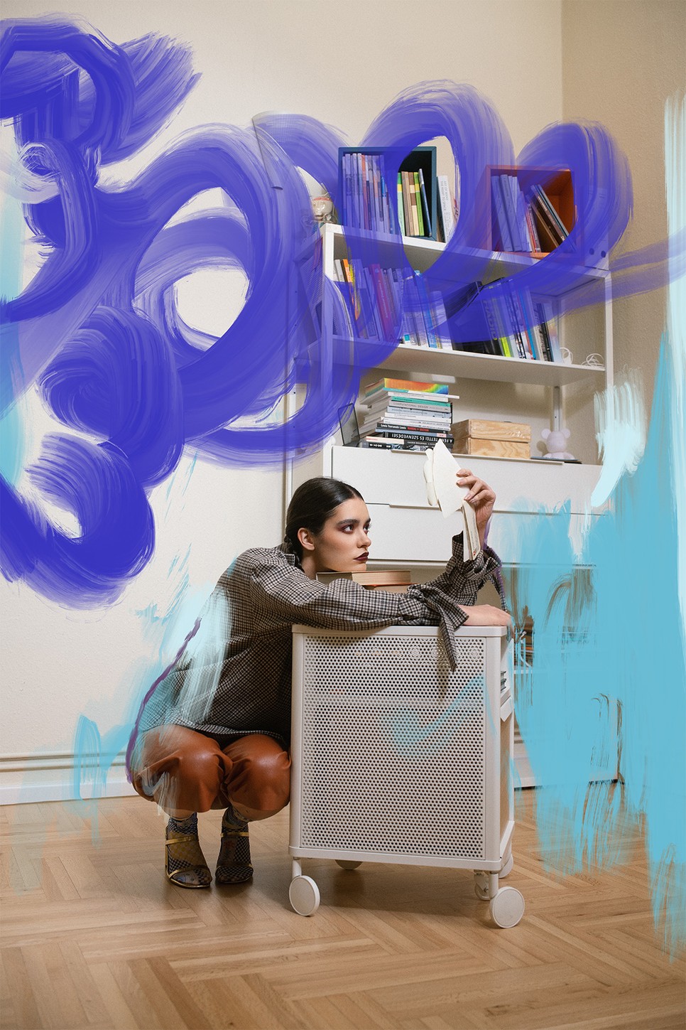 Kabát ALMA VETLÉNYI, Nadrág PINKO, Zokni PINTÉR JUDIT, Szandál STEVE MADDEN