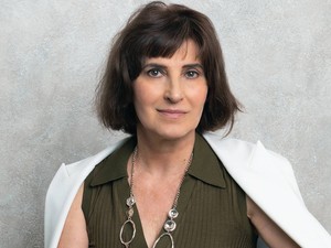 Dézsi Ibolya: „Sosem késő elkezdeni azzal foglalkozni, ami igazán kiteljesít minket”
