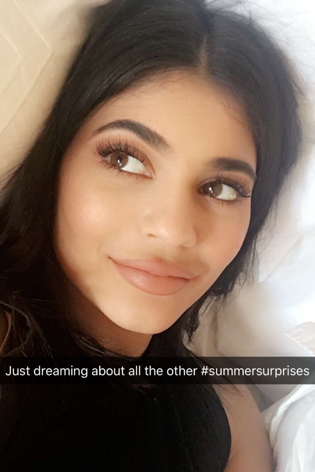 kylie jenner, kylie cosmetics, bronze palette, szépség, szemhéjpuder, beauty