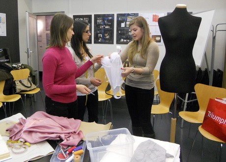 Indulásnak mindenki kap 2 mintaszettet amivel tud dolgozni