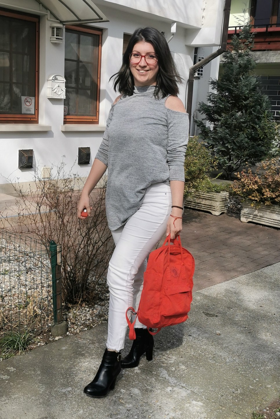 Pocsaji Csilla szettjében ma a világos színeké a főszerep