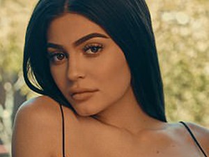 Hoppá! Friss fotókon Kylie Jenner, a hasa pedig teljesen LAPOS!