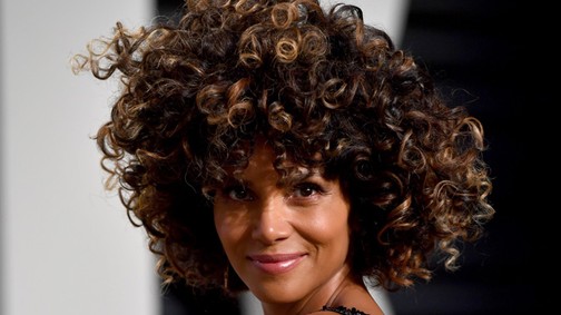 Az 50 éves Halle Berry megint olyat posztolt az Instagramra, hogy levegőt se kapunk