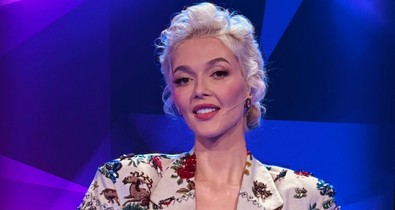 Herceg Erika nadrág nélkül tündökölt a Megasztárban, mélyen dekoltált body-ban keltett hatalmas feltűnést