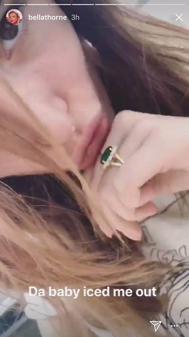 Bella Thorne menyasszony lett