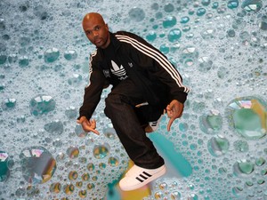 Így lehet újra patyolattiszta a cipőd