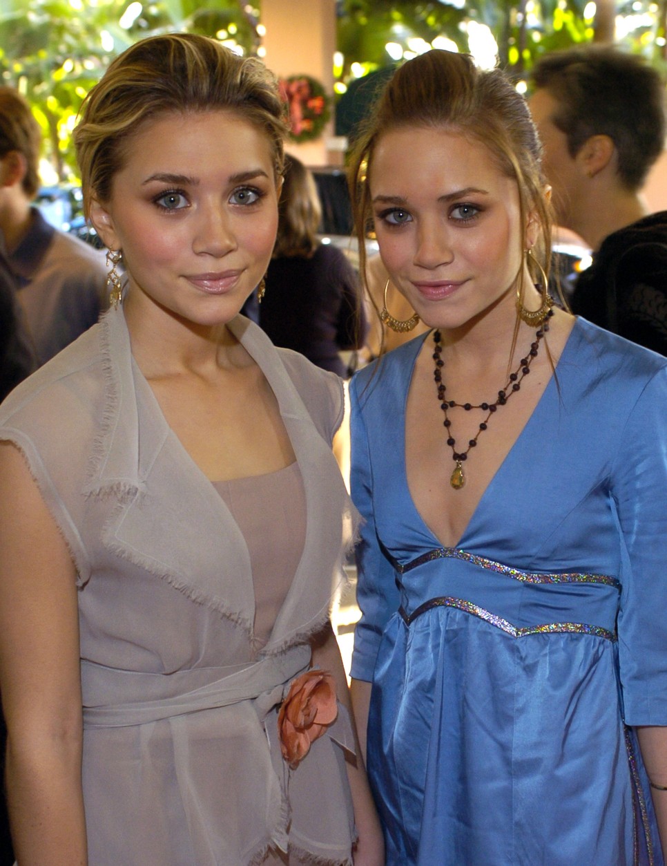 Nem is volt annál nagyobb menőség, mint amikor a legjobb barátnőddel mindketten vagány puffos frizurával jelentetek meg egy buliban - Mary Kate és Ashley Olsen a tesós verziót is kimaxolták