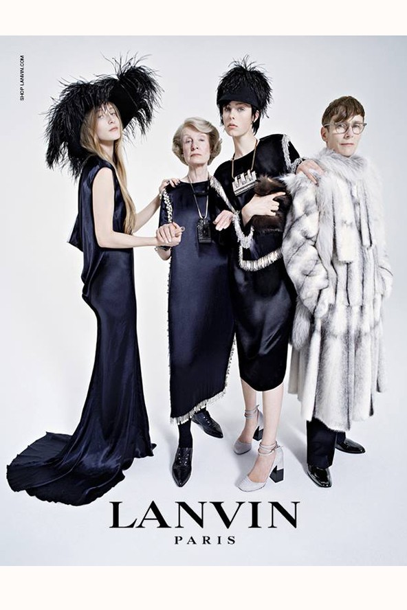 Edie Campbell a családban marad