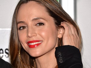 Gólyahír: 38 évesen anyuka lesz a gyönyörű színésznő