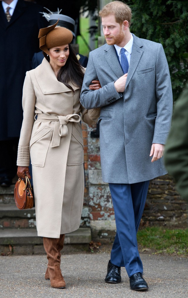 Meghan Markle lazán öltögette a nyelvét a karácsonyi szentmisén!