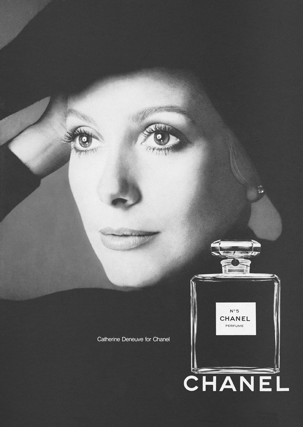 Catherine Deneuve a Chanel hirdetésében a 70-es években